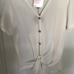 Women’s Short Sleeve Button Up Top